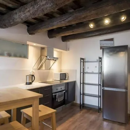 Luxury 3 Bedroom Sunset View Apartment *